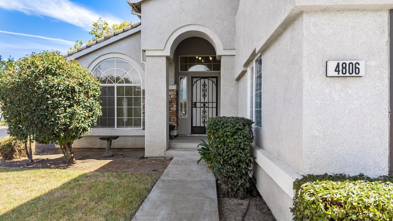 4806 Moraga Lane