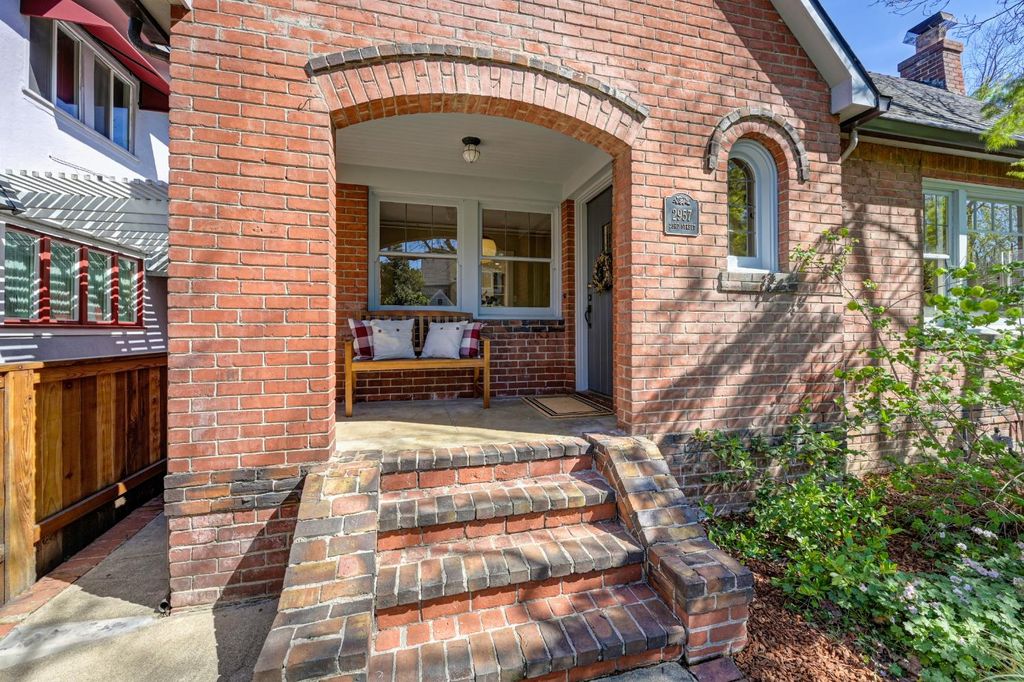 Photo of 2957 23rd Street, Sacramento, CA 95818 (MLS # 226033343)