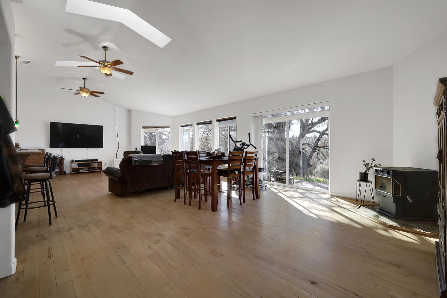 20516 Pleasant Valley Road