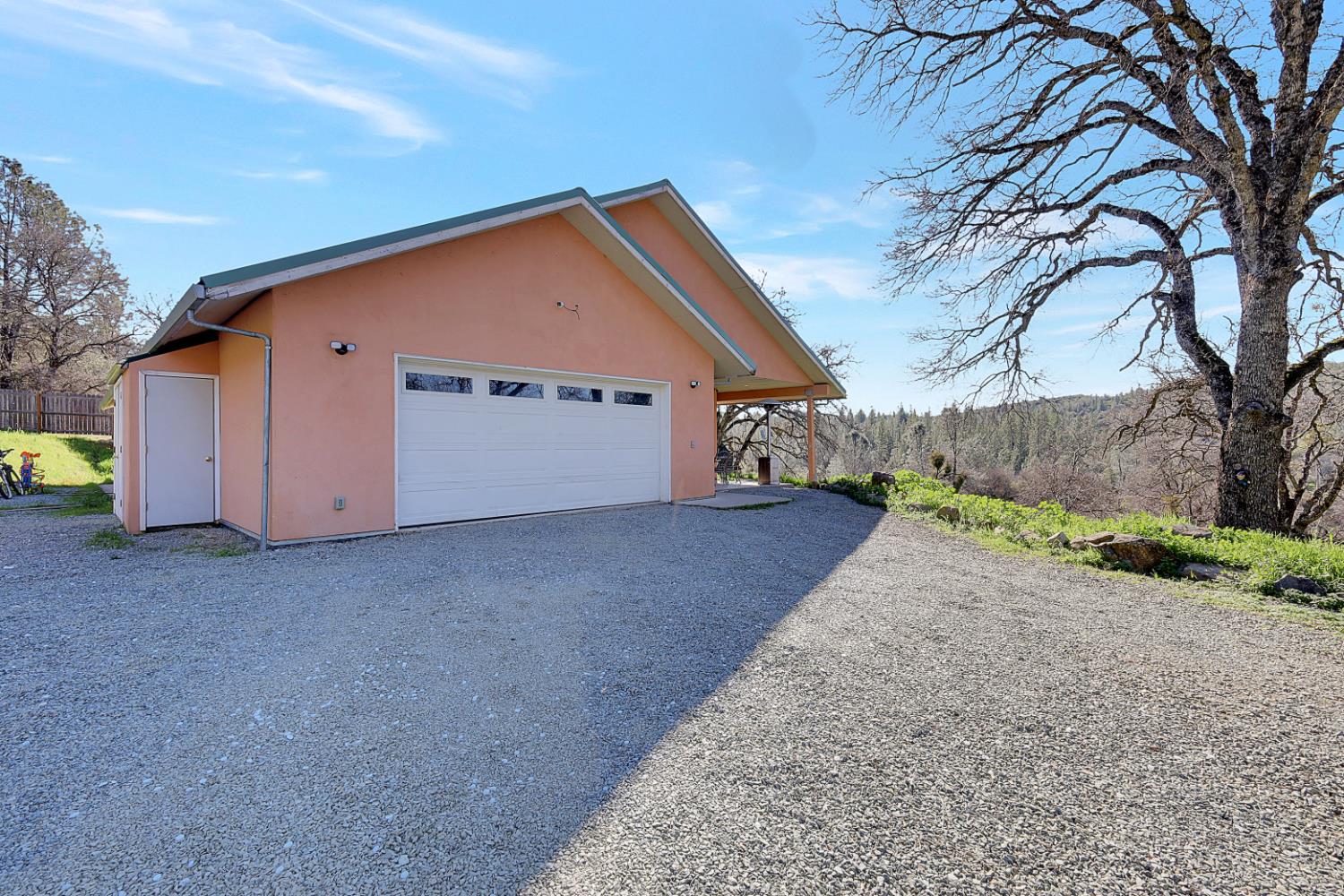 20516 Pleasant Valley Road