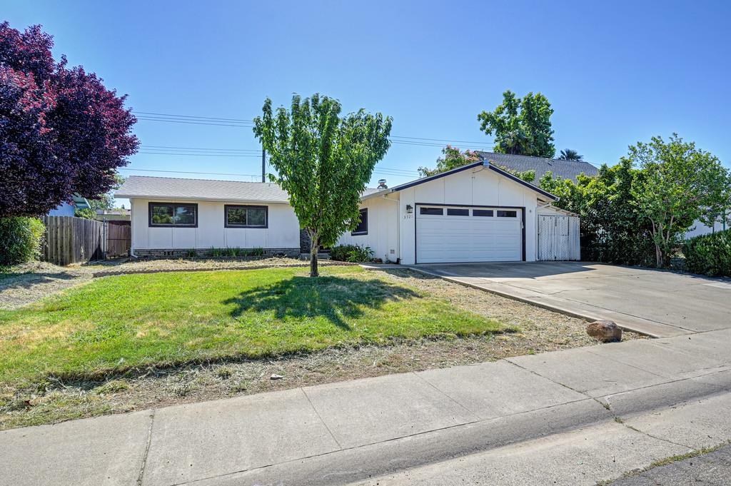 3721 Thornhill Drive