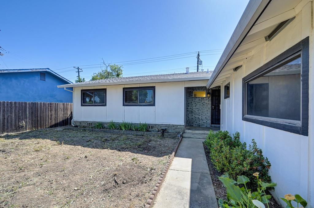 3721 Thornhill Drive