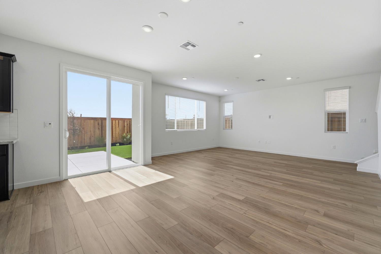 1230 N Robiolo Lane