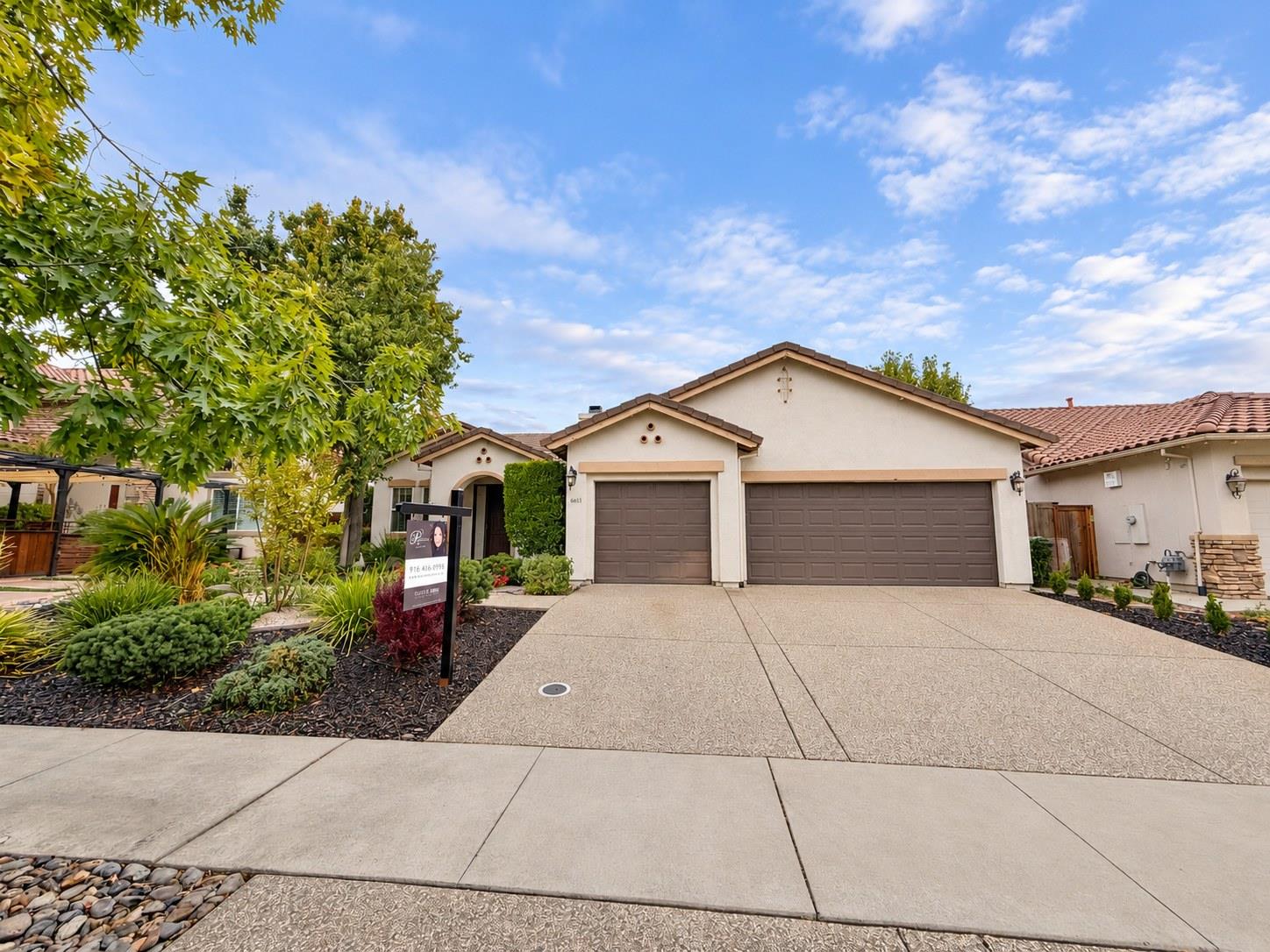 6613 Laurel Crest Circle