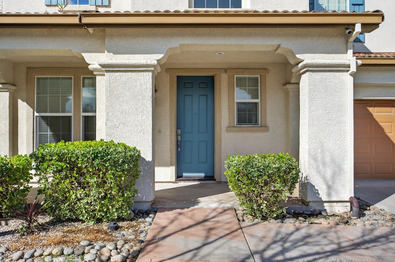 5914 SILVEROAK Circle