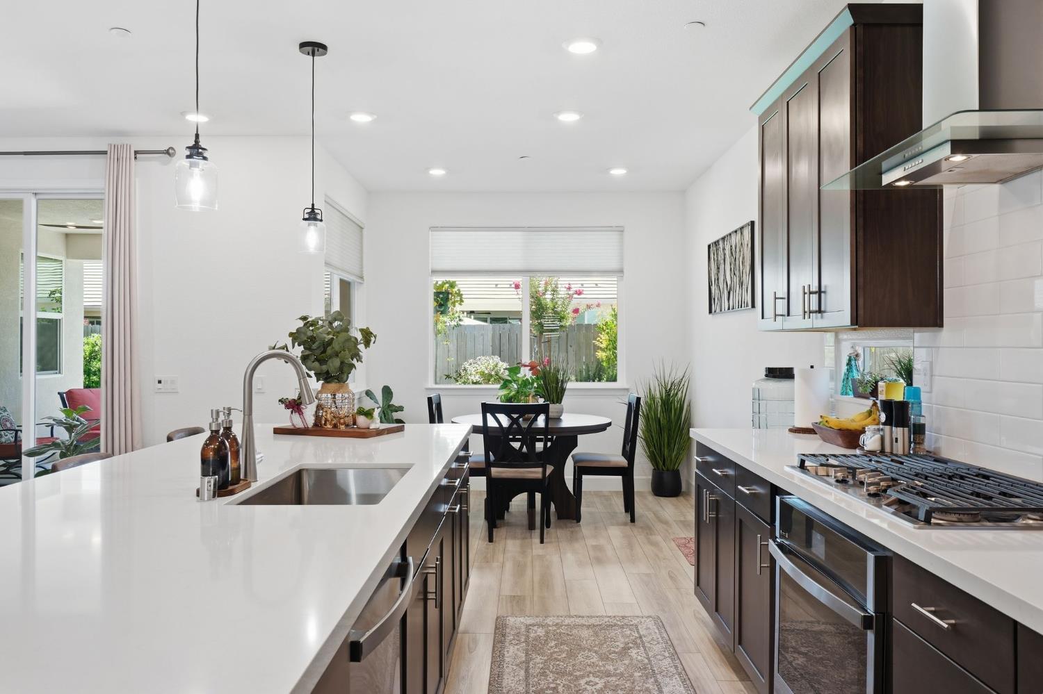 4581 Blushing Lily Way