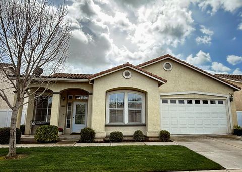 1375 Table Mountain Drive, Oakdale, CA 95361 - MLS#: 225032345