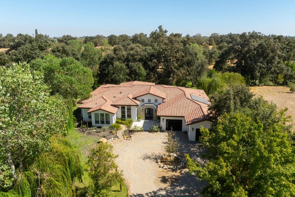 1316 TRAILS WAY, MODESTO, CA 95357 - Image 5c0cad1ec0ec8bdec3bbbb12e5f3b25c/1858008177