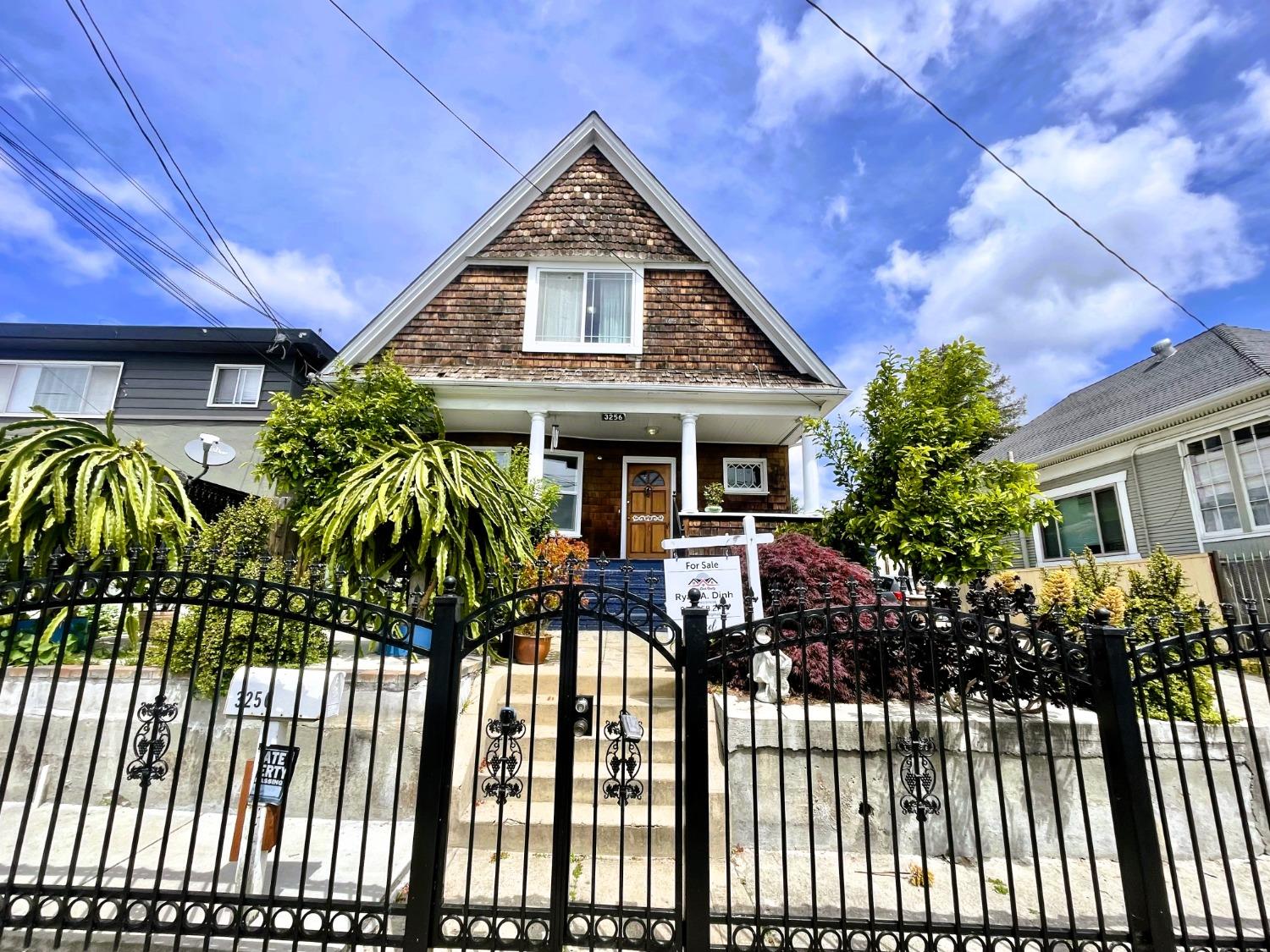 3256 Prentiss Street