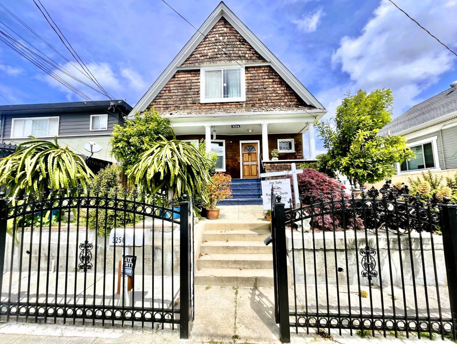 3256 Prentiss Street