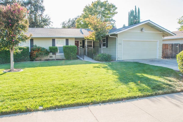 9430 2ND AVE, ELK GROVE, CA 95624 - Image 5c1951fd29c9d0b7c3cac3c97d2d3e05/1264330414