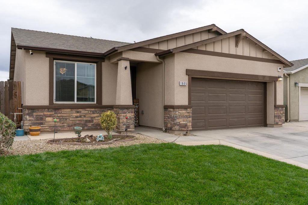 Photo of 1805 Spadafore Street, Los Banos, CA 93635 (MLS # 225146738)