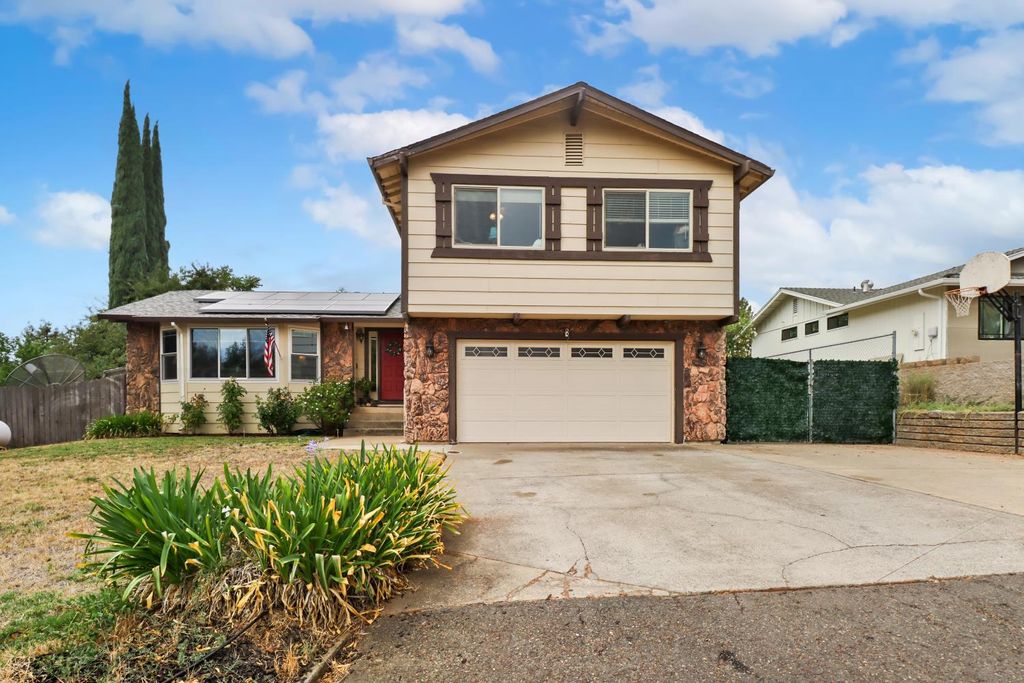 Photo of 2530 Sandpiper Way, Cameron Park, CA 95682 (MLS # 225113525)