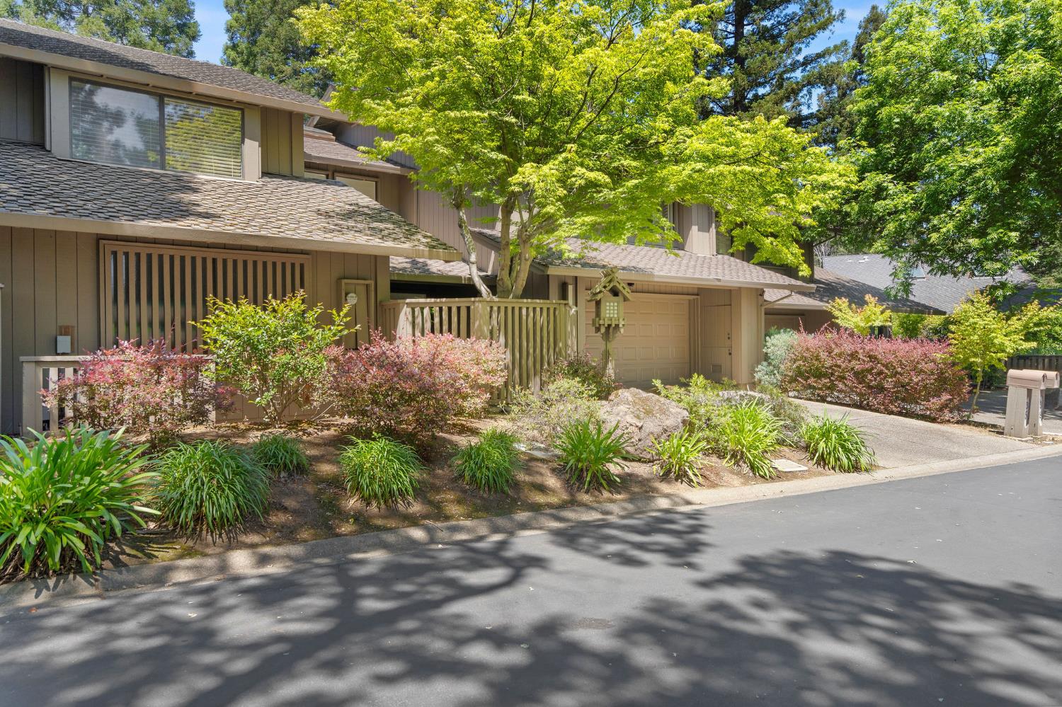 35 River Bluff Lane