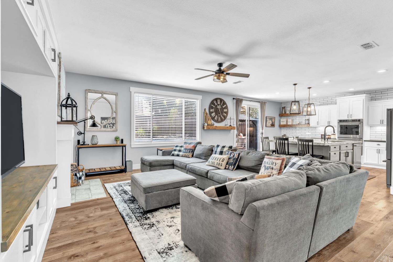 9700 Glacier Creek Way