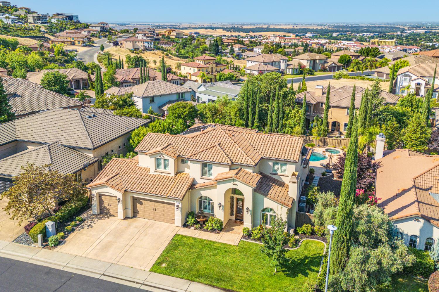 649 Westchester Drive