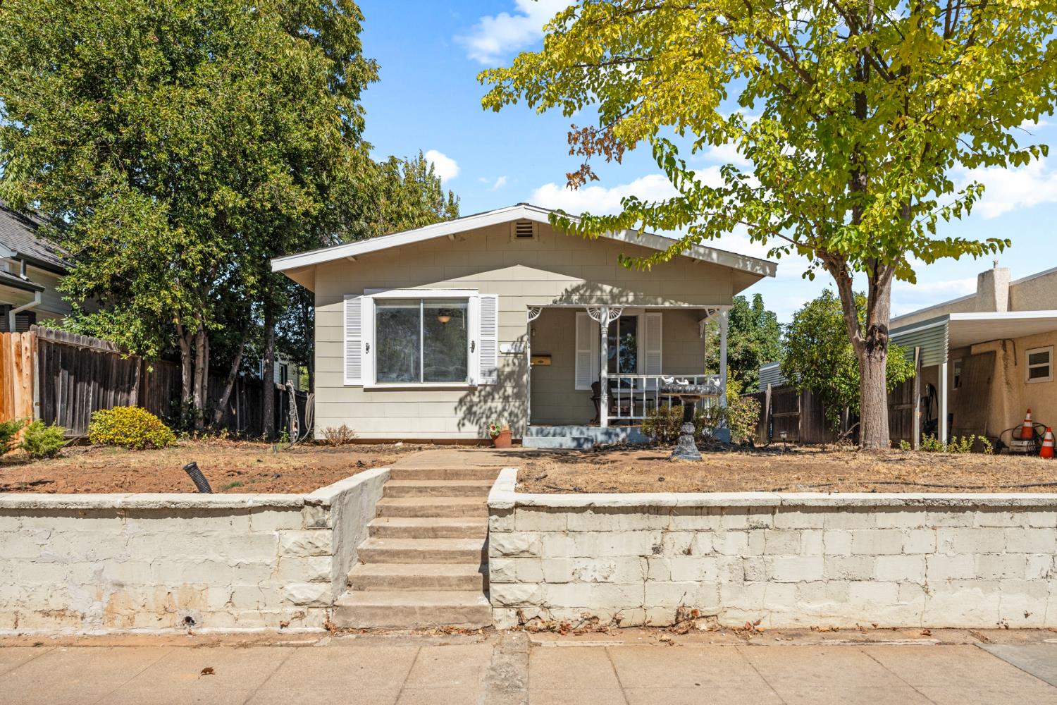 808 Main Street