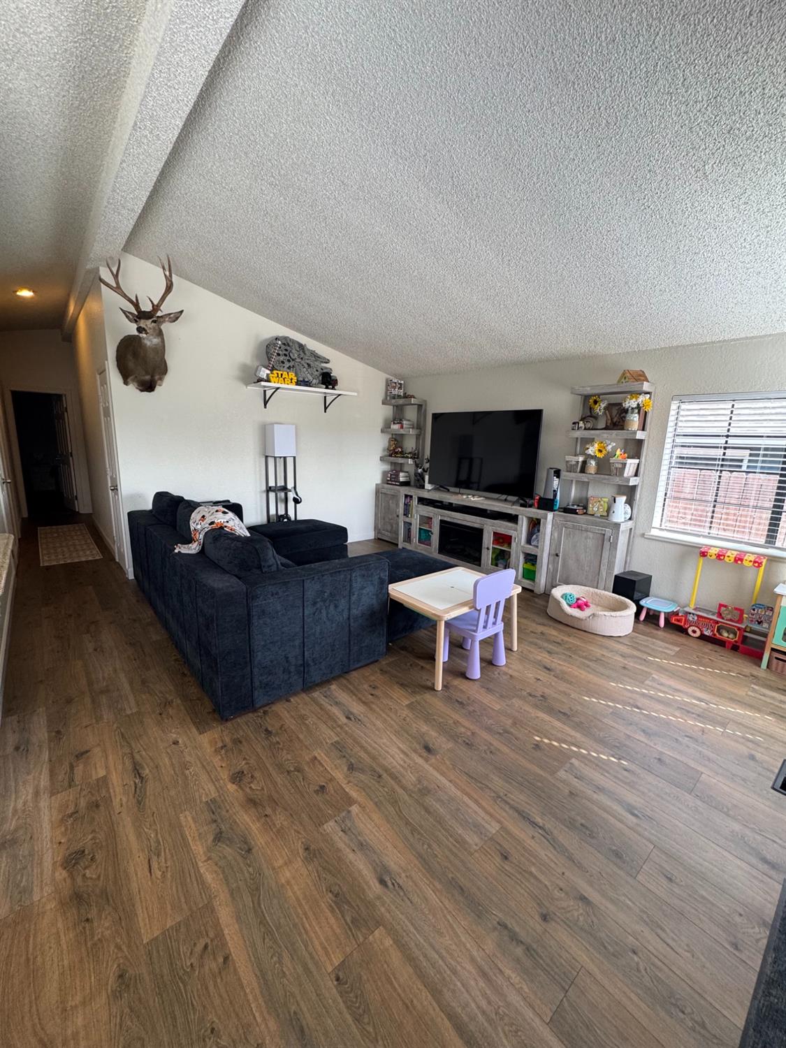 8252 Cottonfield Way