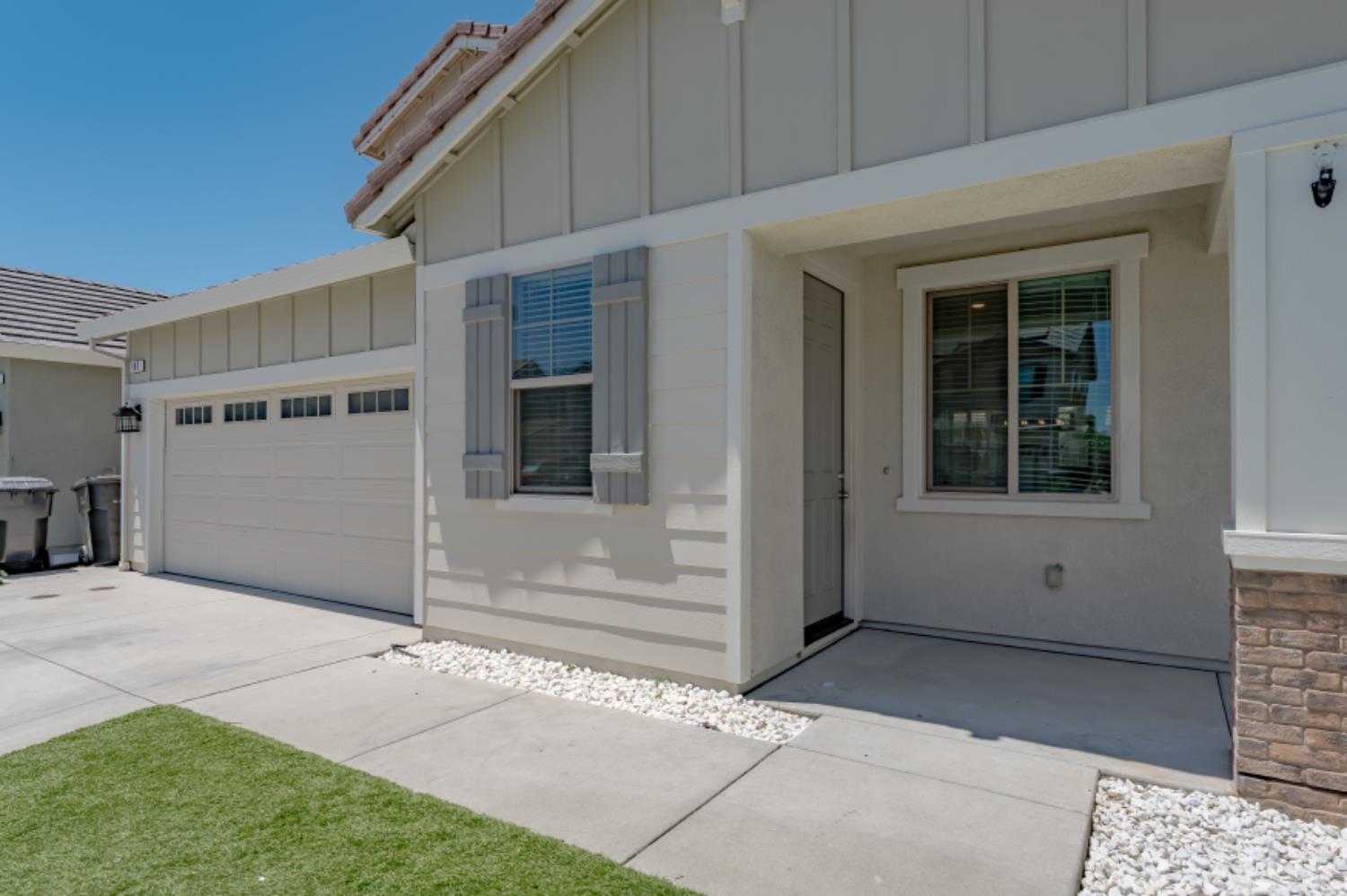 187 Le Bourget Circle