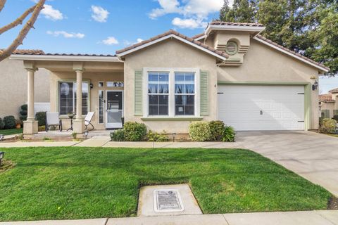 136 Woods Creek Drive Oakdale CA 95361