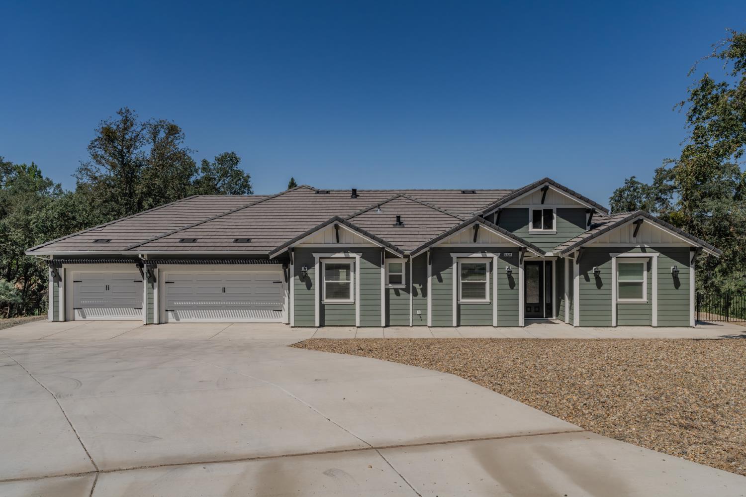 2225 Clair Court