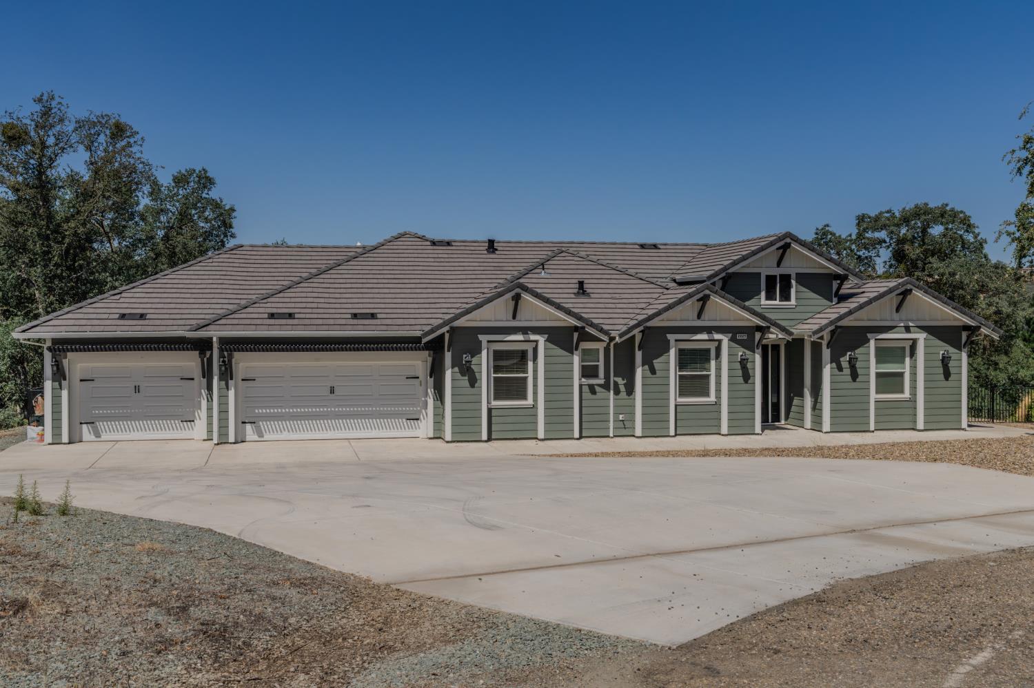2225 Clair Court