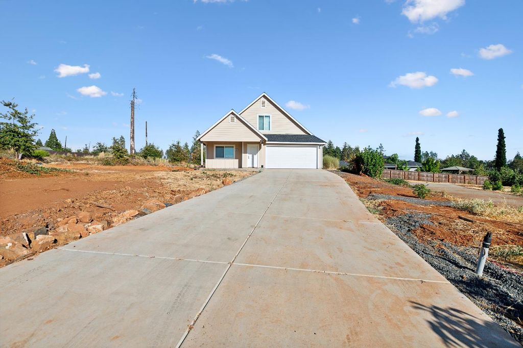Photo of 1325 Deodara Way, Paradise, CA 95969 (MLS # 225128296)