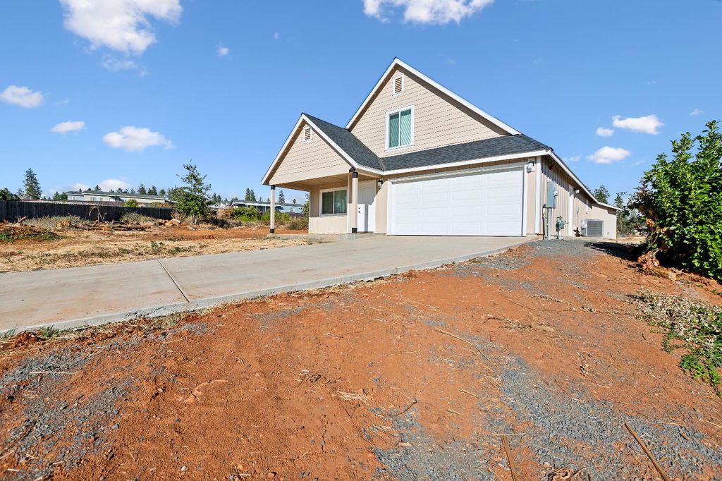 Photo of 1325 Deodara Way, Paradise, CA 95969 (MLS # 225128296)