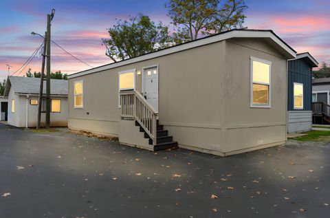 927 E F Street 4 Oakdale CA 95361