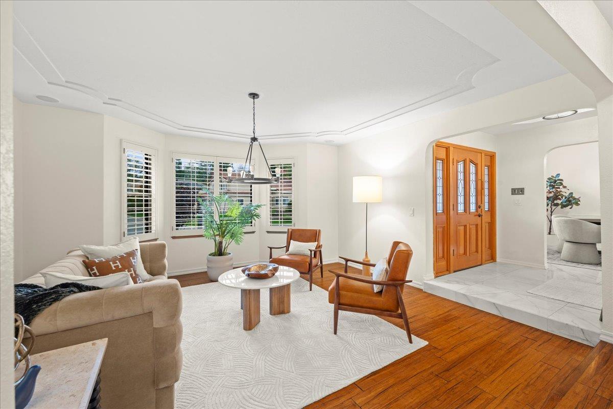 2525 Carnelian Circle