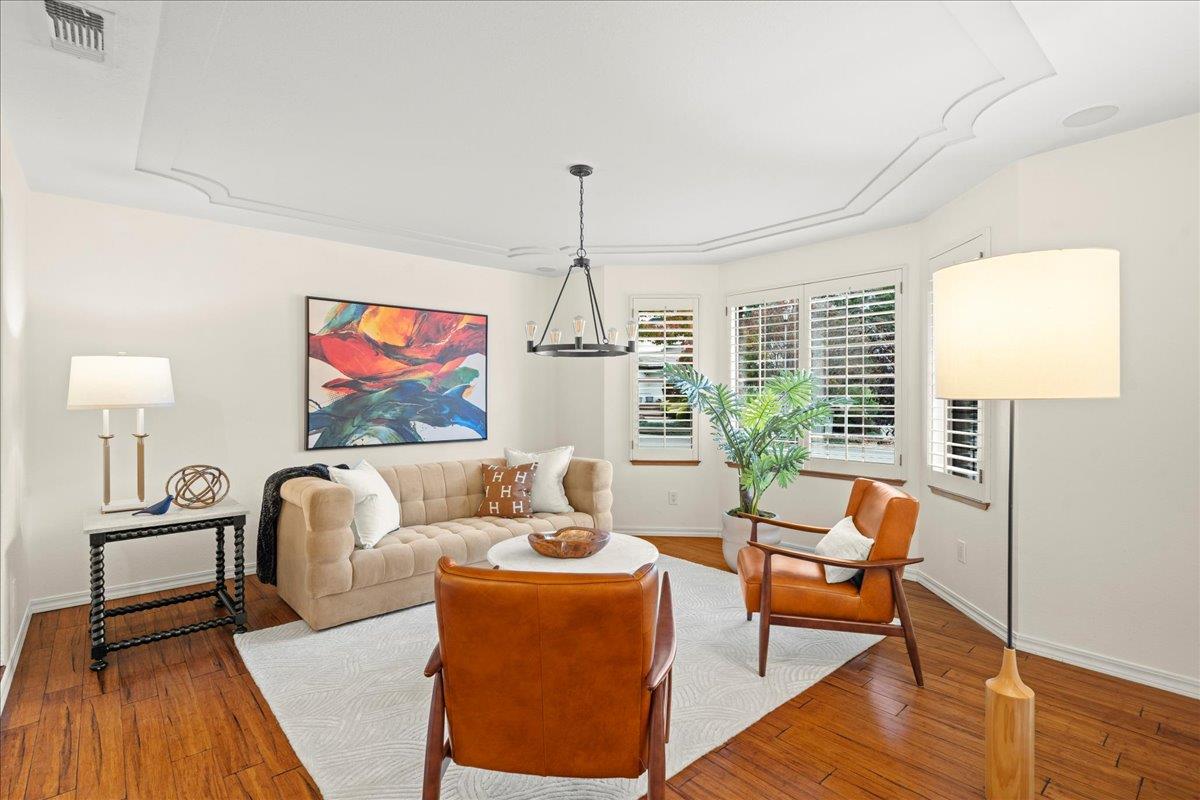 2525 Carnelian Circle