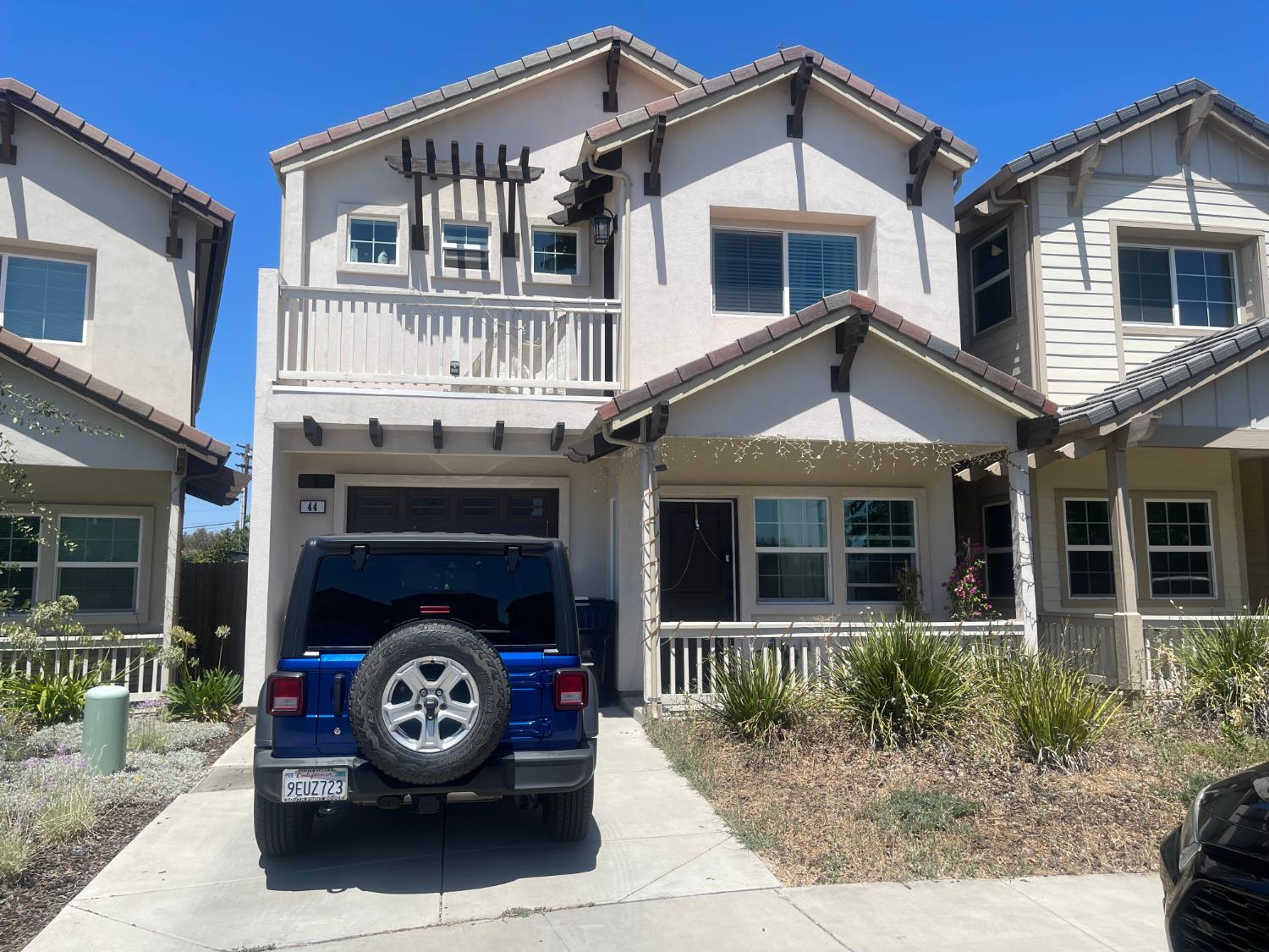 44 Lake House Court
