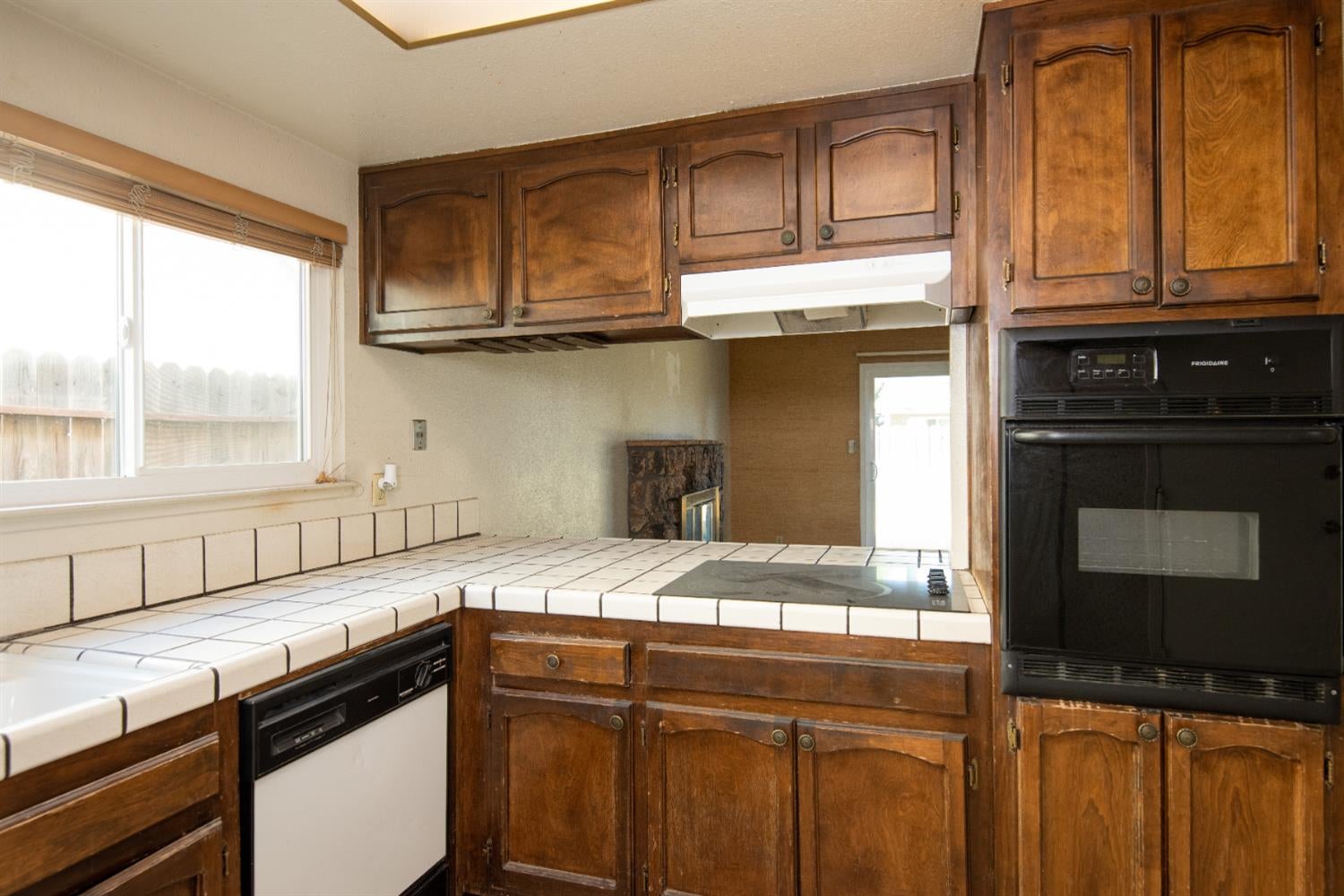 3313 Mesquite Way