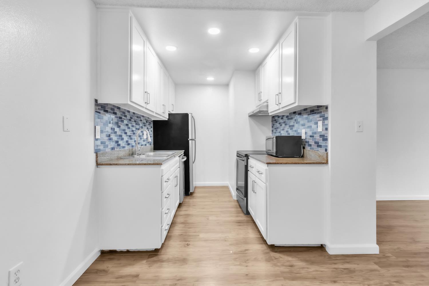 9200 Madison Avenue 151