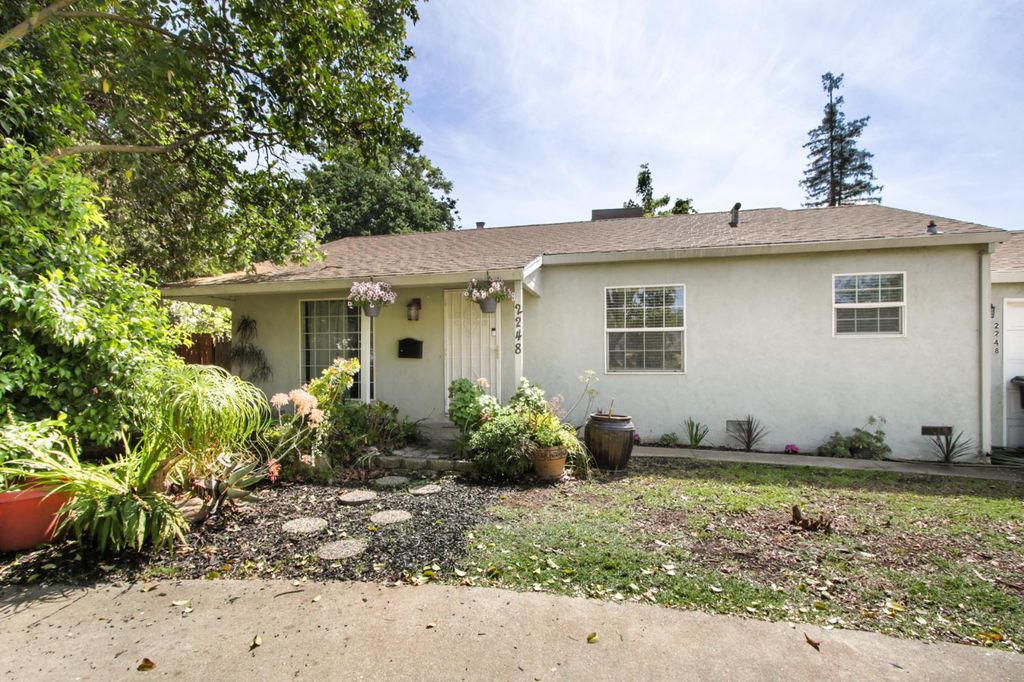 Photo of 2248 Marconi Avenue, Sacramento, CA 95821 (MLS # 226034692)