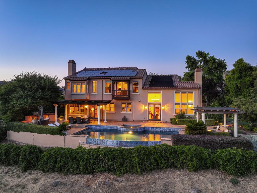 4596 Echo Springs Circle