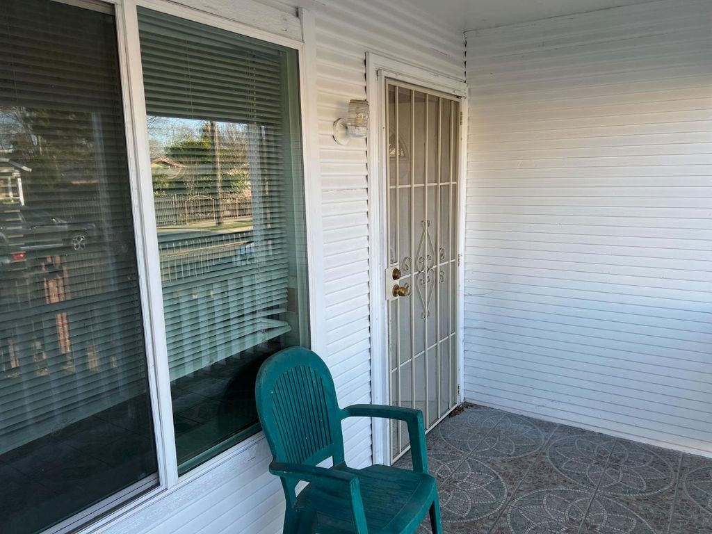 Photo of 4740 14th Avenue, Sacramento, CA 95820 (MLS # 226004494)