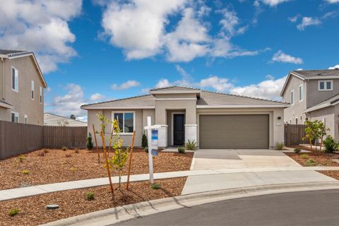 780 Pacific Grove Way Plumas Lake CA 95961