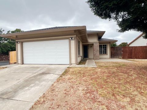 5424 Coral Creek Way Elk Grove CA 95758