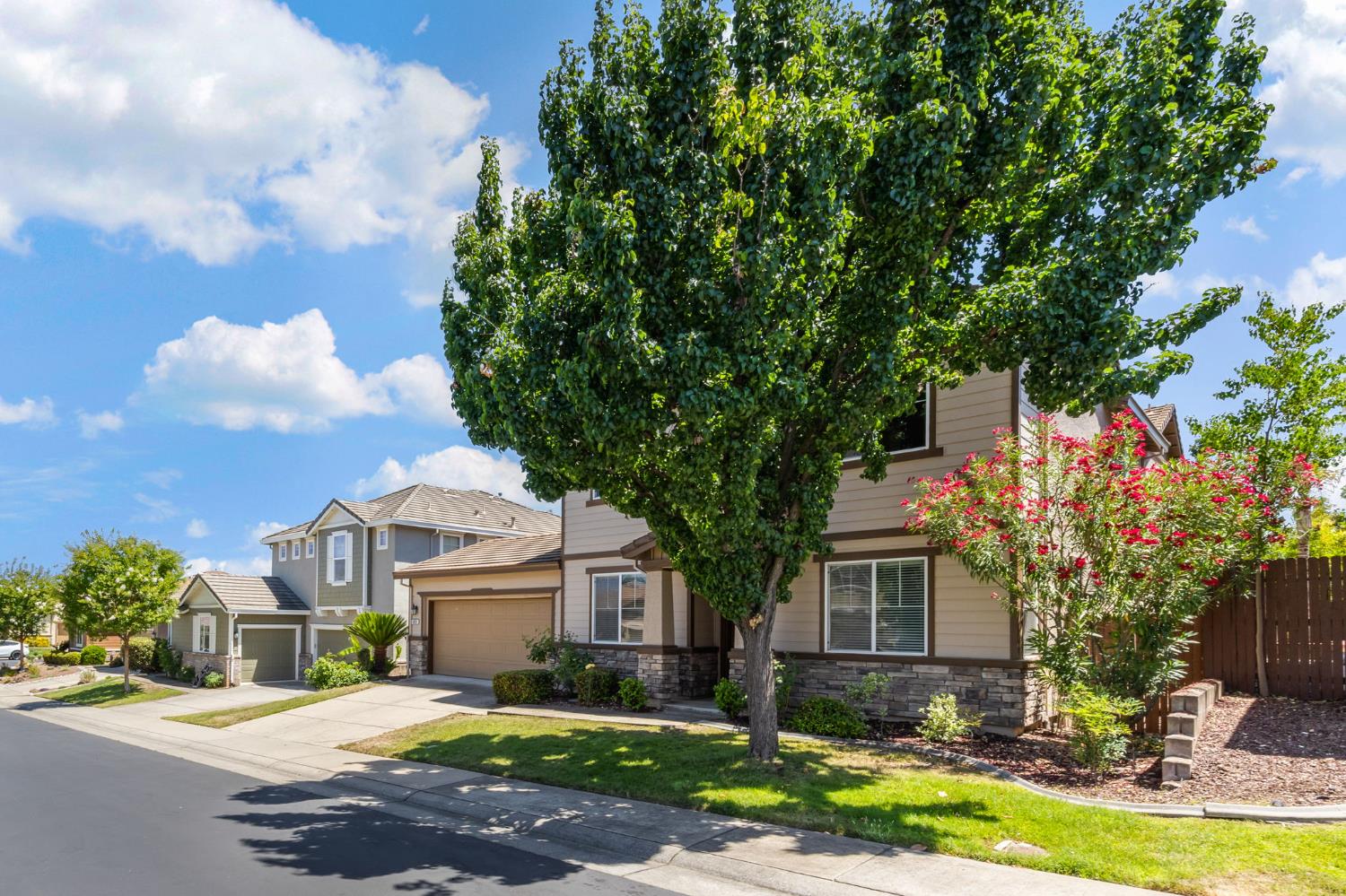 1059 Ledgestone Drive