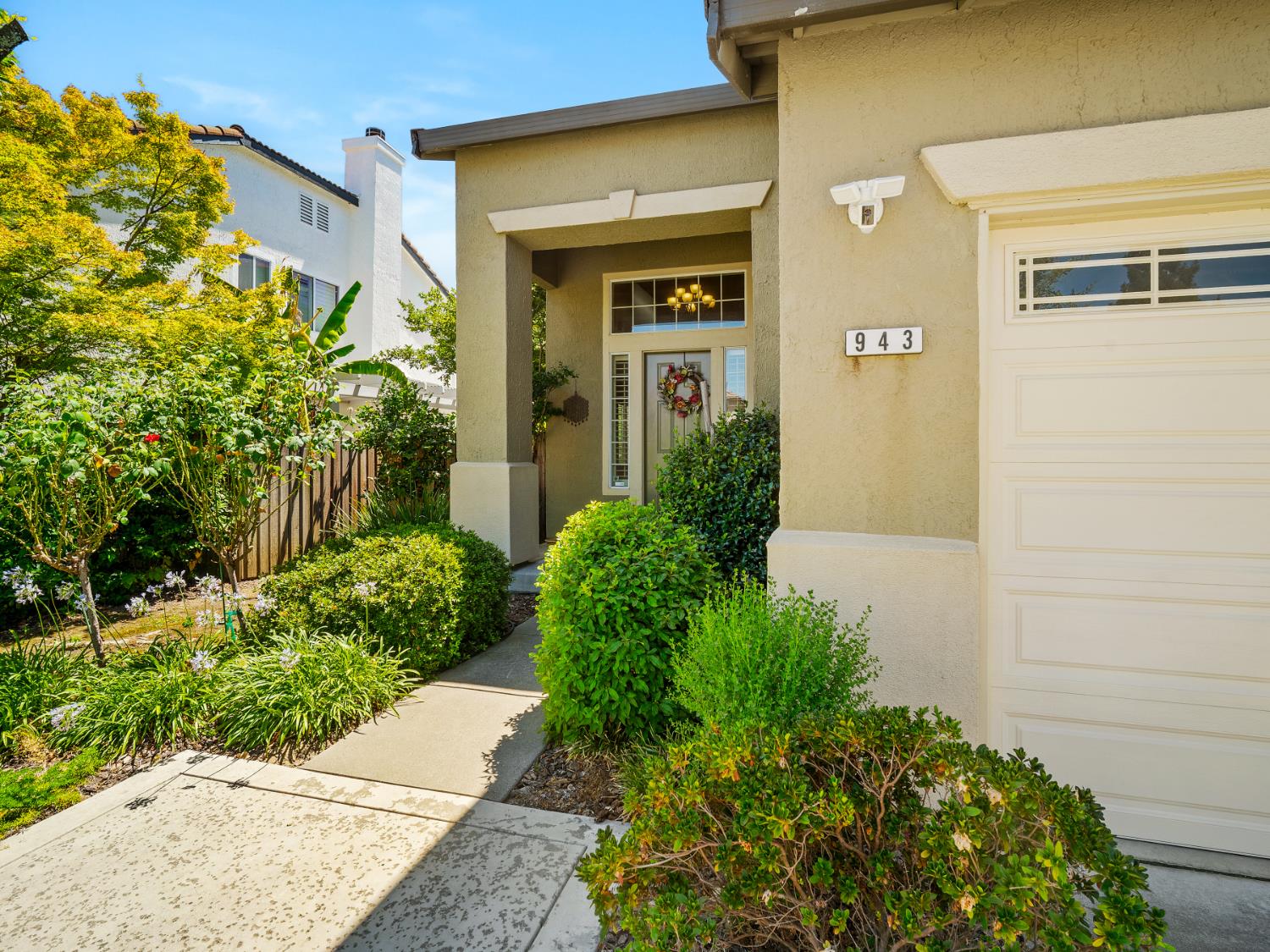 943 Sterling Circle