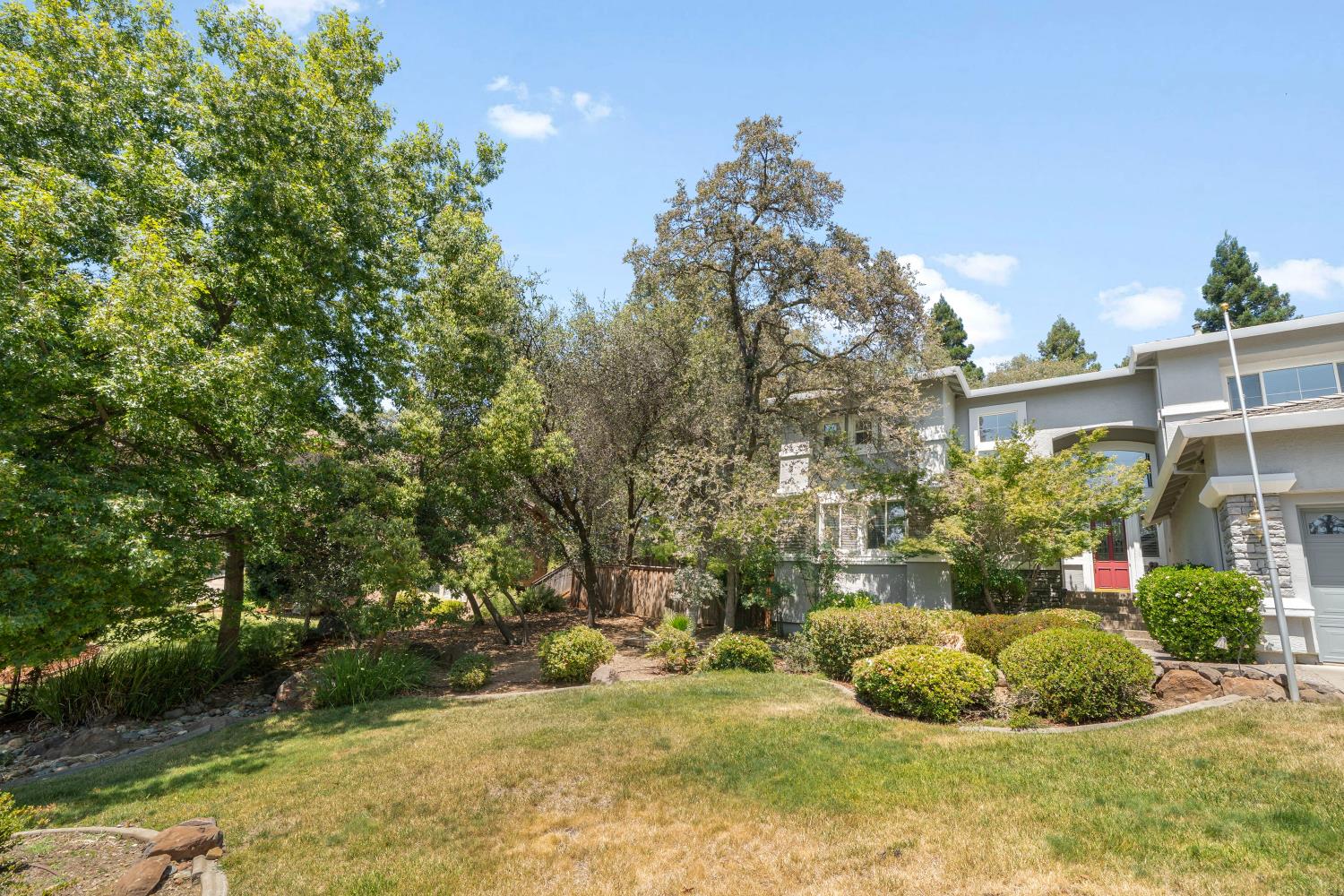 2201 Fortrose Place