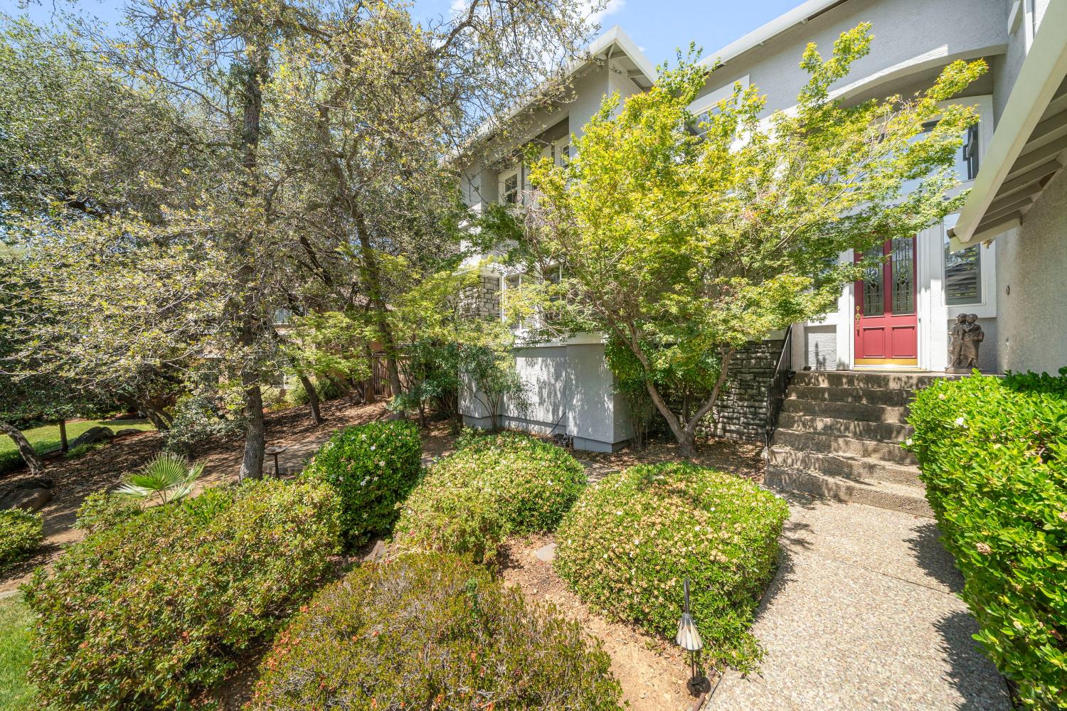 2201 Fortrose Place