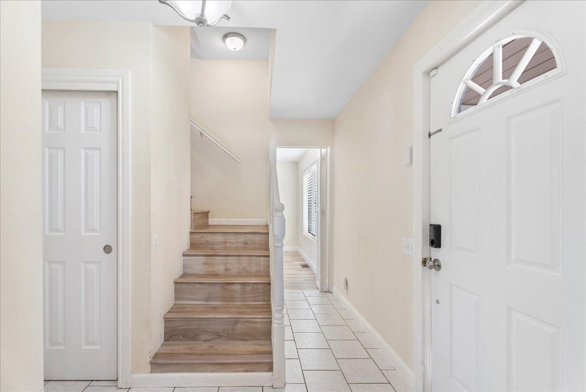 2717 Knollwood Drive