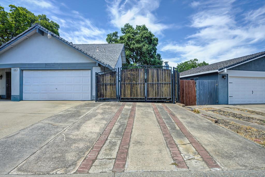 5917 Tupelo Drive