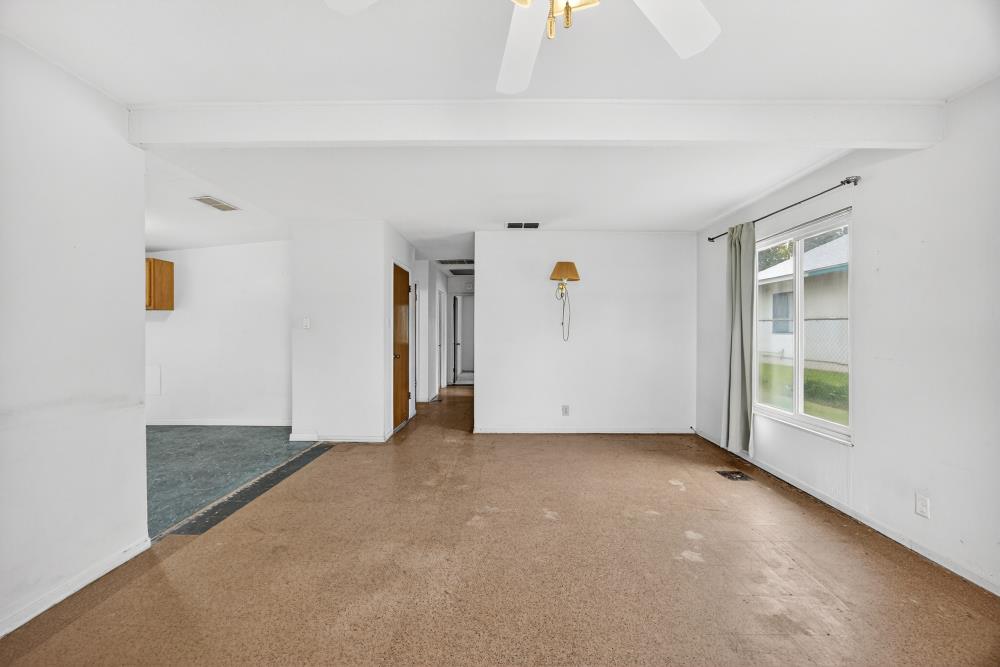 6908 Birchwood Circle