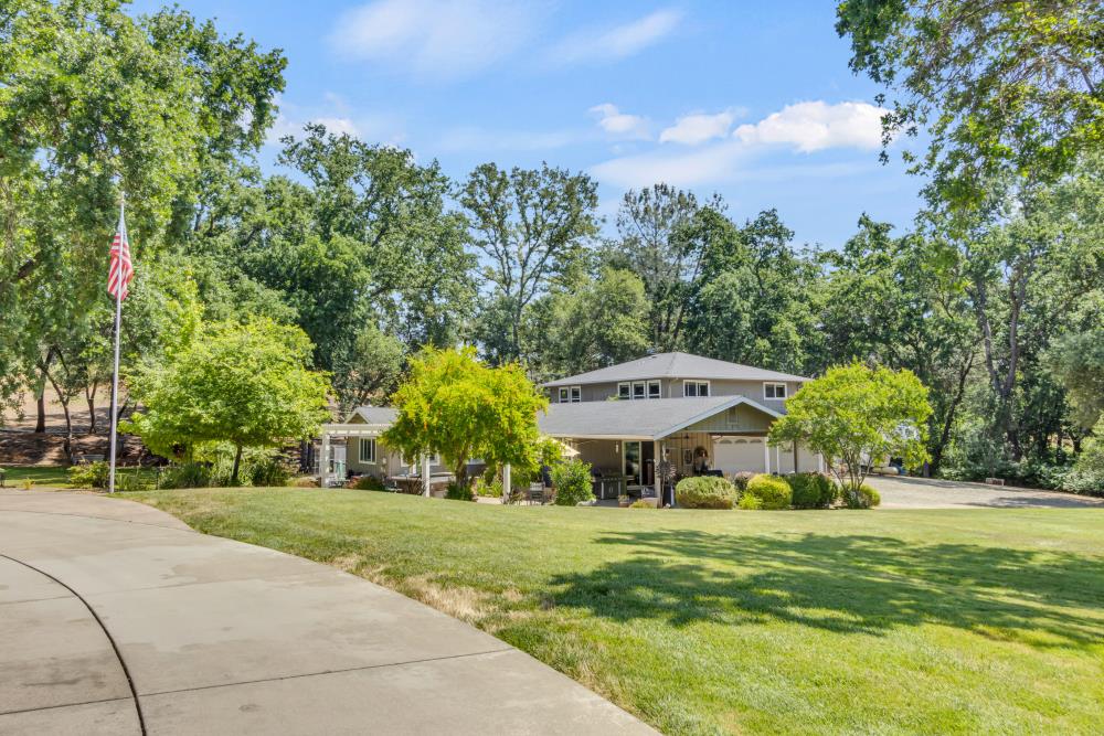 4501 Holiday Lake Drive
