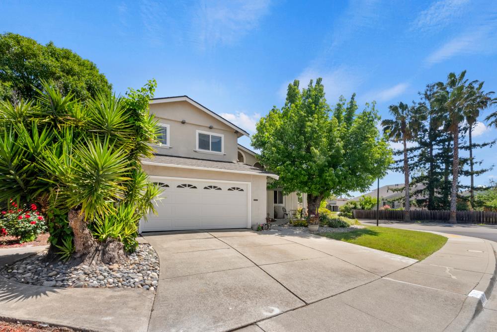 3817 Mammoth Cave Court