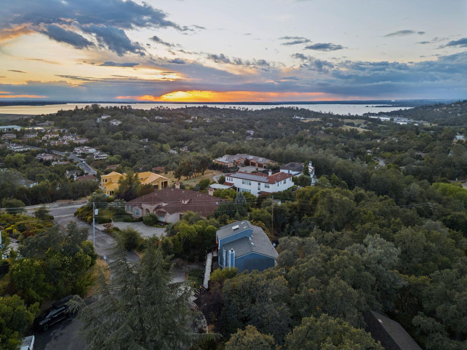 2561 King Richard Drive