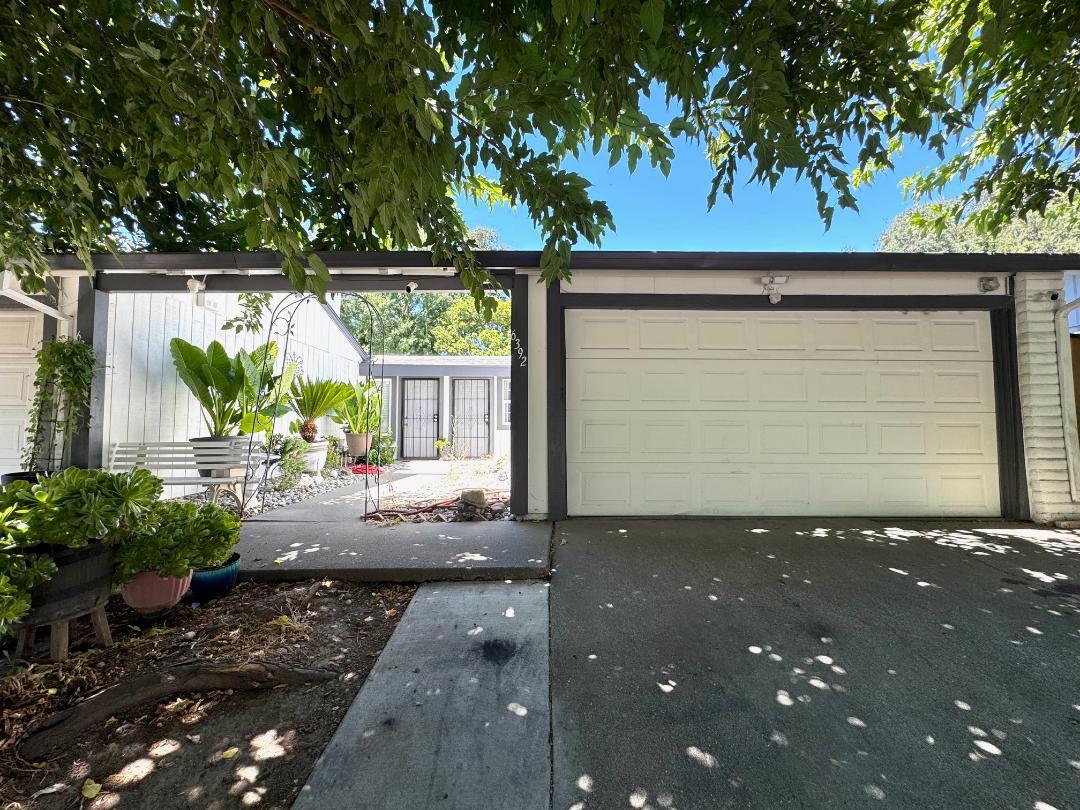 6392 Bonham Circle